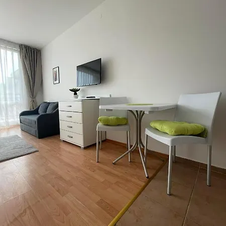 Apartment студиа Sunny Holiday Fort Noks *